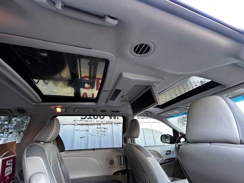 Used 2013 Toyota Sienna Limited w/ Premium Pkg AWD/4WD image 21