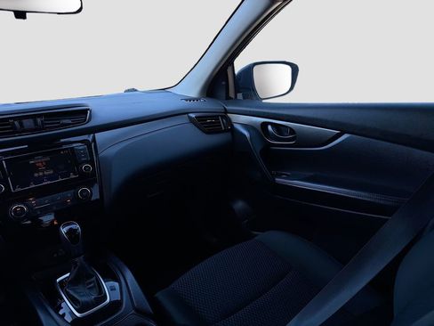 Used 2021 Nissan Rogue Sport S image 21