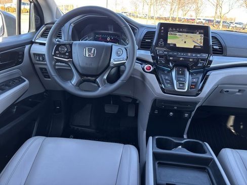 Used 2023 Honda Odyssey Touring image 20