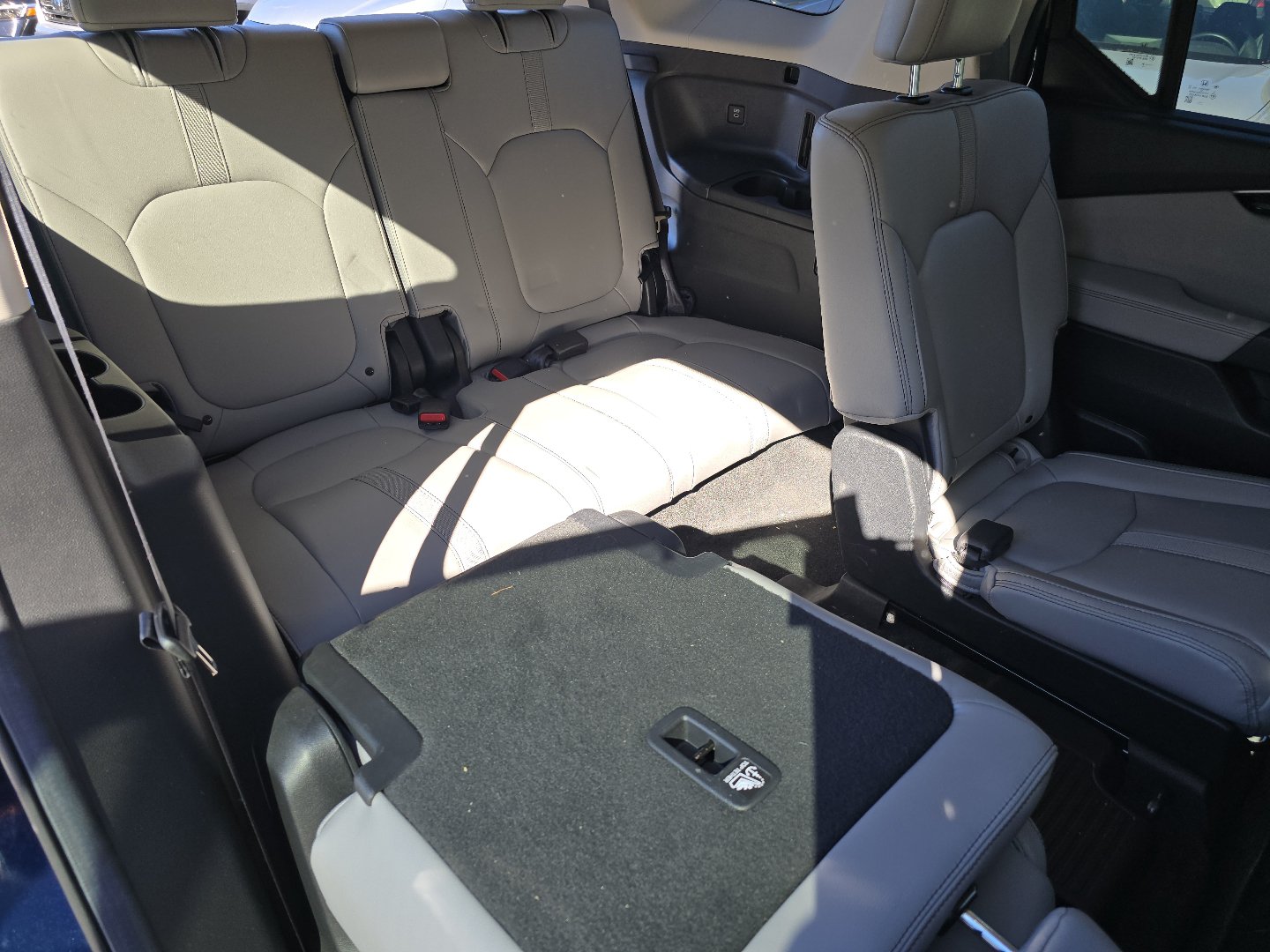 Used 2025 Honda Pilot EX-L image 19