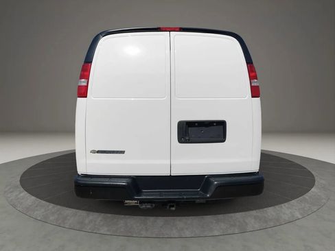 Used 2019 Chevrolet Express 3500 Extended w/ Driver Convenience Package image 6