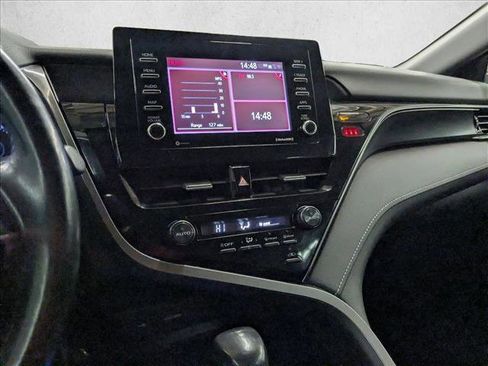 Used 2021 Toyota Camry SE image 15