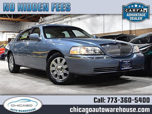 Used 2004 Lincoln Town Car Ultimate image 1