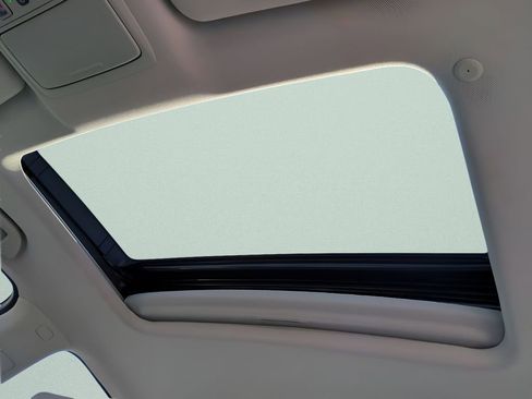 Used 2022 Honda Accord Touring image 19