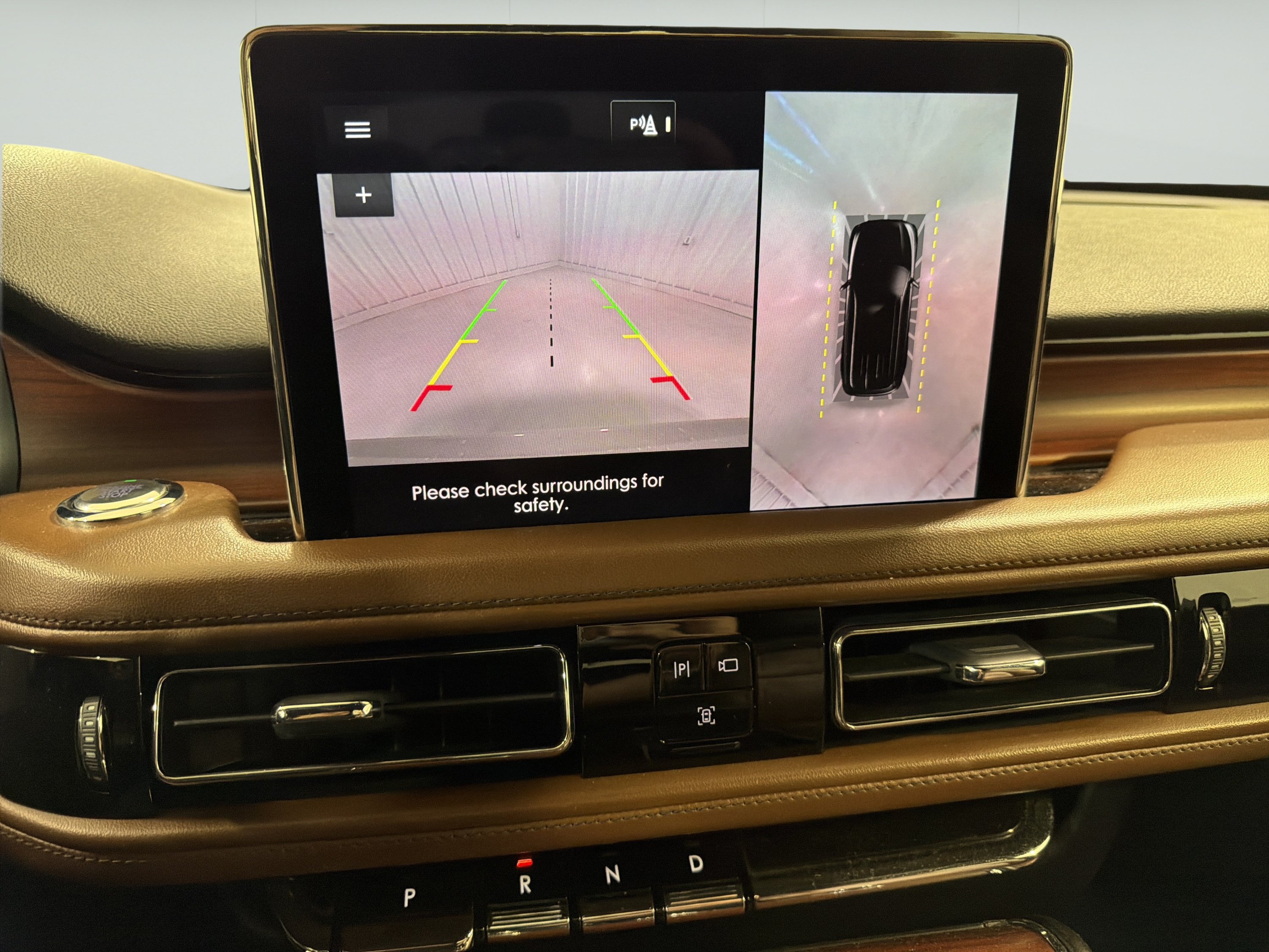 Used 2022 Lincoln Aviator Reserve w/ Equipment Group 201A RWD image 2
