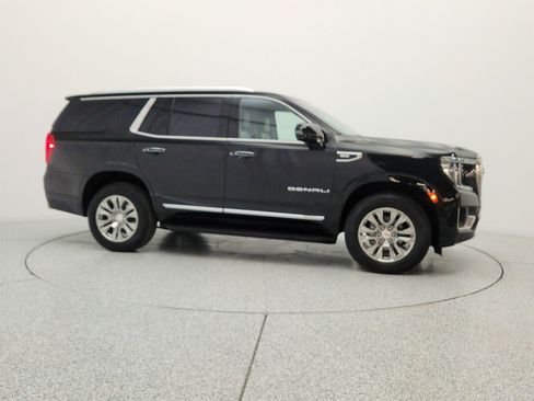 Used 2024 GMC Yukon Denali AWD/4WD image 4