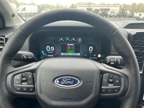 New 2025 Ford Ranger Lariat w/ FX4 Off-Road Package image 18