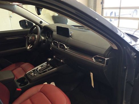 New 2025 MAZDA CX-5 Carbon Edition image 18