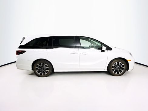 Used 2026 Honda Odyssey Elite image 2