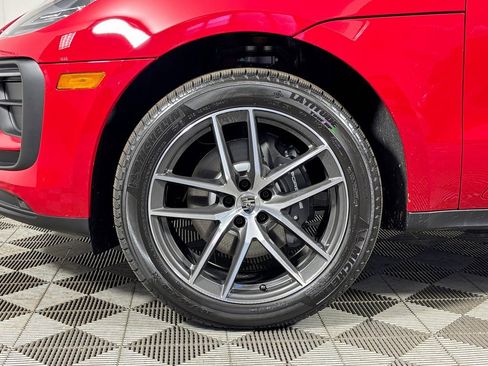 New 2026 Porsche Macan image 38