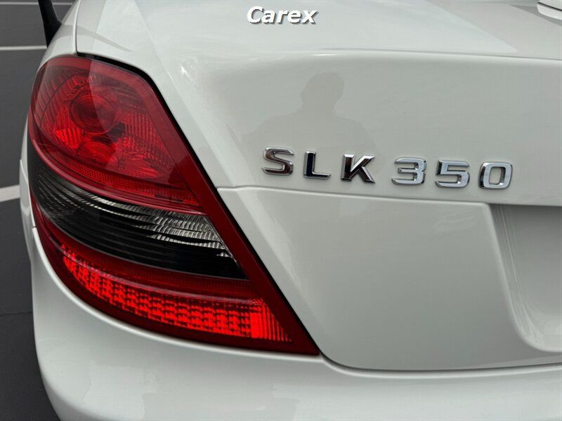 Used 2010 Mercedes-Benz SLK 350 image 16