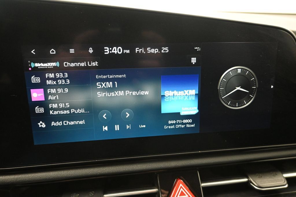 Certified 2024 Kia Niro Wind w/ Wind Preserve Package FWD image 18