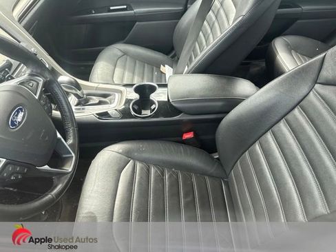 Used 2016 Ford Fusion SE w/ Equipment Group 202A AWD/4WD image 3