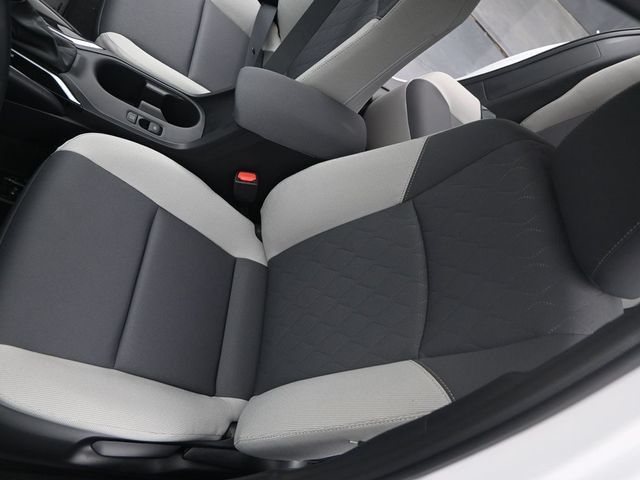 Used 2025 Toyota Corolla LE FWD image 9