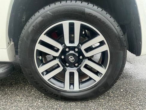 Used 2016 Toyota 4Runner Limited image 24