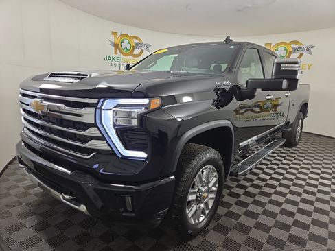 Used 2025 Chevrolet Silverado 3500 High Country w/ Technology Package image 3