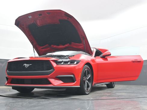 Used 2024 Ford Mustang Convertible RWD image 36