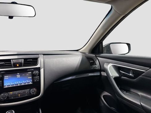 Used 2018 Nissan Altima 2.5 SR w/ SR Special Edition image 24