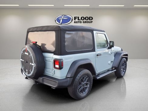 Used 2024 Jeep Wrangler Sport AWD/4WD image 4