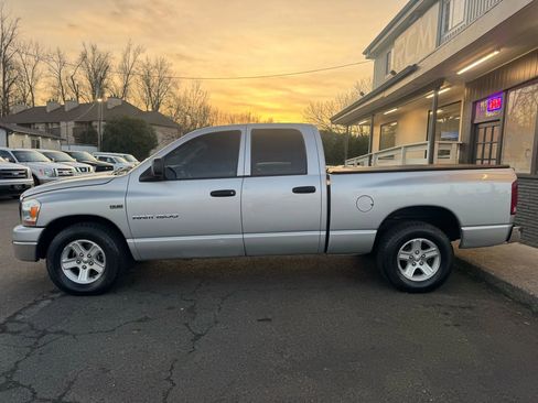 Used 2006 Dodge Ram 1500 Truck SLT w/ Trailer Tow Group image 4