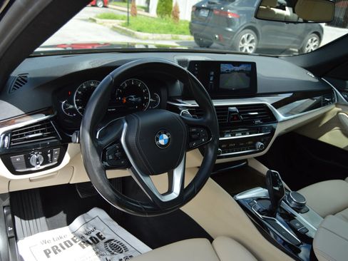 Used 2017 BMW 530i xDrive AWD/4WD image 8