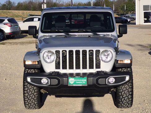 Used 2023 Jeep Gladiator Sport image 3