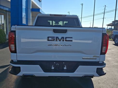 Used 2024 GMC Sierra 1500 Elevation w/ Elevation Premium Package AWD/4WD image 5