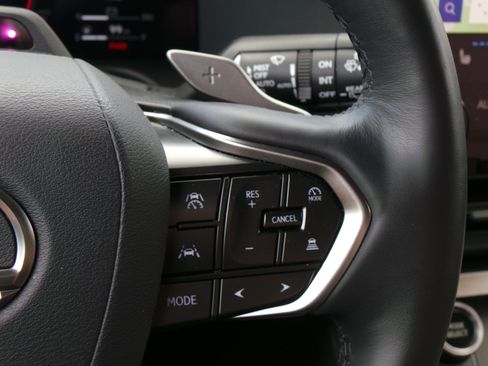 Used 2025 Lexus GX 550 w/ Cold Area Package AWD/4WD image 38