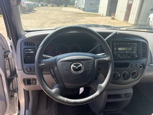 Used 2002 MAZDA Tribute 4WD image 13