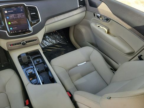Used 2023 Volvo XC90 B6 Plus w/ Protection Package Premier AWD/4WD image 11