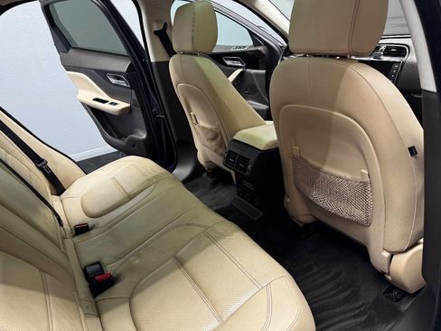 Used 2017 Jaguar F-PACE Prestige image 50