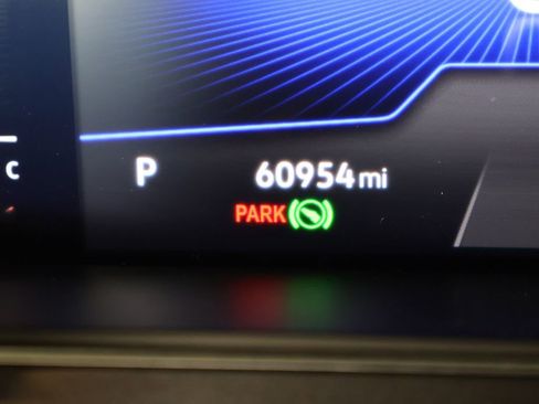 Used 2023 Volkswagen Tiguan SE image 31