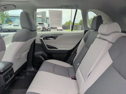 Used 2024 Toyota RAV4 XLE w/ Convenience Package FWD image 27