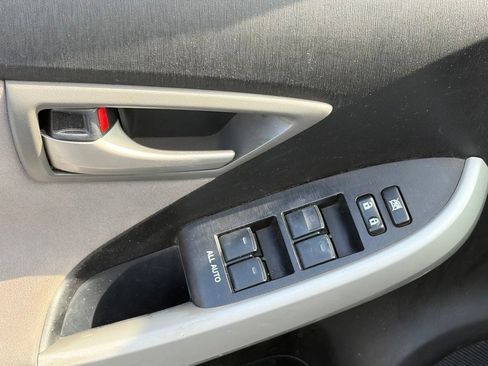 Used 2013 Toyota Prius Two FWD image 5