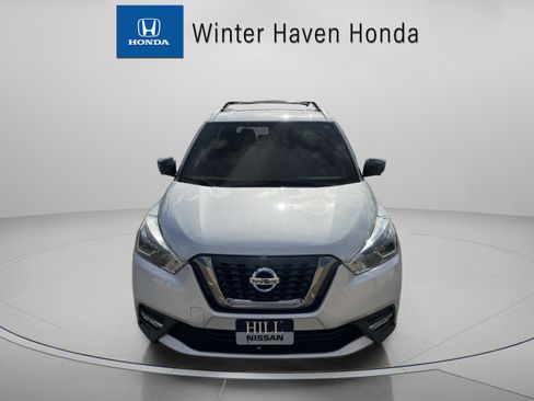 Used 2019 Nissan Kicks SR w/ SR Premium Package image 2