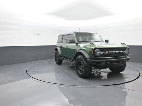Certified 2024 Ford Bronco Wildtrak AWD/4WD image 2