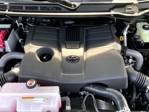 New 2026 Toyota Tundra Limited AWD/4WD image 16