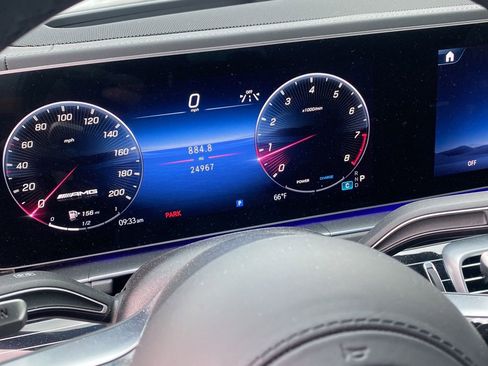 Used 2025 Mercedes-Benz GLS 63 AMG 4MATIC image 7