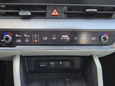 Used 2023 Kia Sportage EX image 16