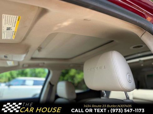 Used 2018 GMC Acadia Denali w/ Technology Package AWD/4WD image 18