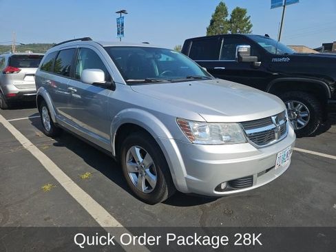 Used 2010 Dodge Journey SXT w/ Flexible Seating Group FWD image 2