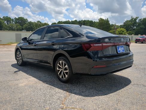 Used 2025 Volkswagen Jetta S FWD image 5