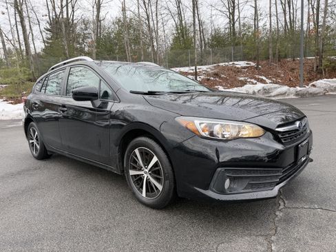 Used 2023 Subaru Impreza Premium image 12