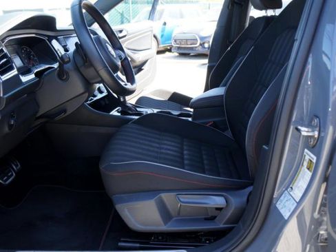 Used 2019 Volkswagen Jetta GLI image 37