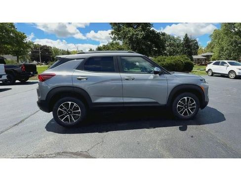 New 2026 Chevrolet TrailBlazer LT AWD/4WD image 9