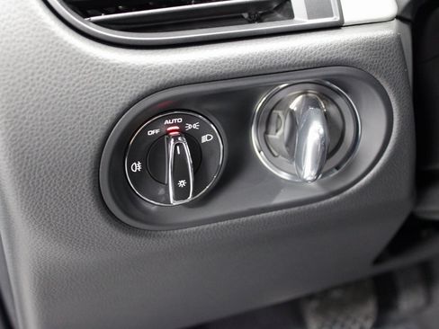 New 2026 Porsche Macan image 26