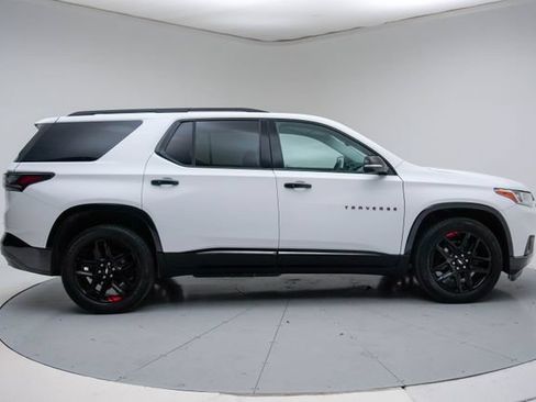 Used 2021 Chevrolet Traverse Premier w/ Redline Edition AWD/4WD image 8