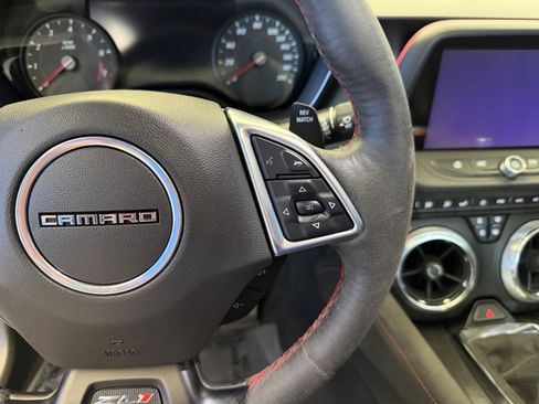 Used 2019 Chevrolet Camaro ZL1 RWD image 17