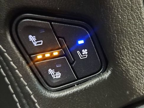 Used 2020 Chevrolet Suburban Premier AWD/4WD image 53