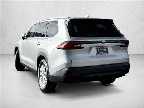 Certified 2025 Toyota Grand Highlander AWD image 5